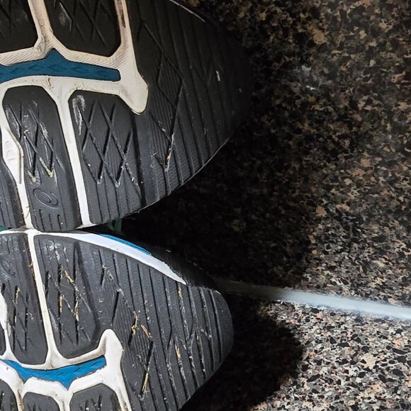 Asics Women’s GT-2000 4 Running Shoe Size 10 T656N Black/Blue - Picture 9 of 9